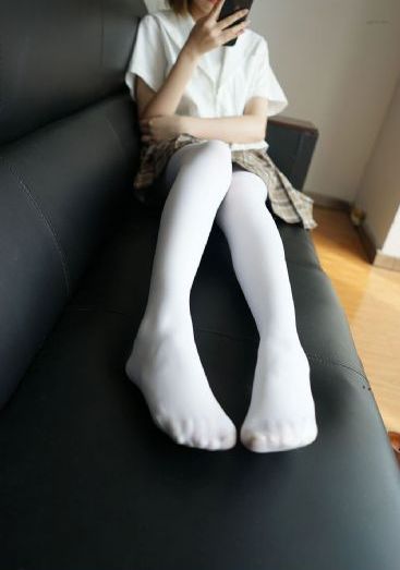 坠落jk与废人老师_琪琪电影国产在线观看