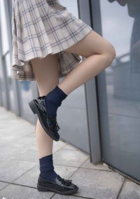 一边亲一边面膜的视频_国产剧高清视频播放